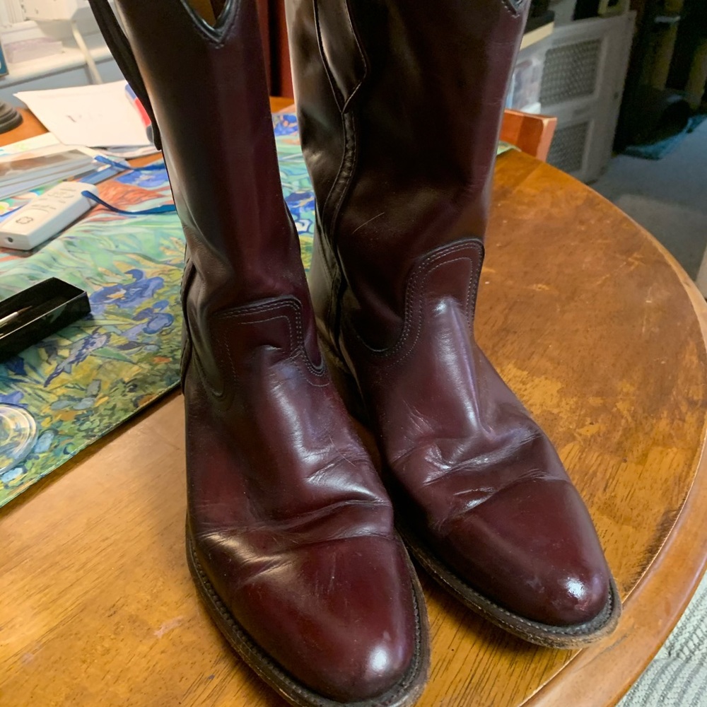 Ox blood Frye men’s boots. Size 9.